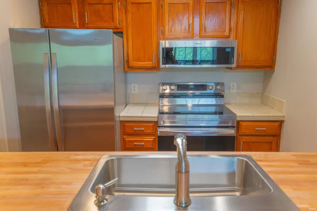 $185,000 | 1376 South College Mall Road, Bloomington, IN 47401