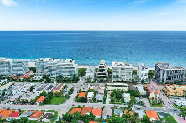 $1,100,000 | 9008 Collins Avenue, Unit 402, Surfside, FL 33154