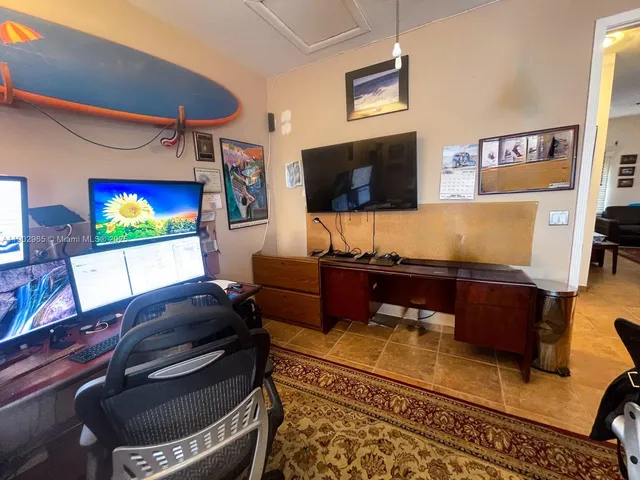 $1,100,000 | 9008 Collins Avenue, Unit 402, Surfside, FL 33154