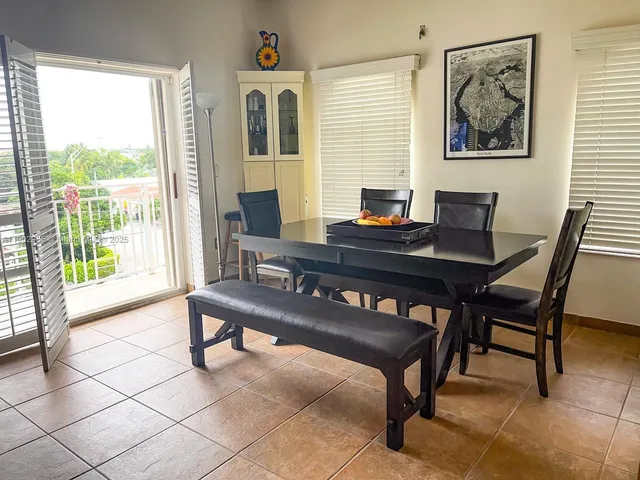 $1,100,000 | 9008 Collins Avenue, Unit 402, Surfside, FL 33154