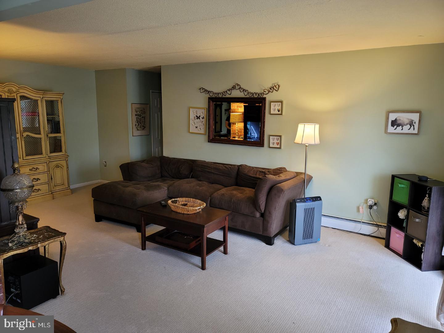 110 Byberry Road, Unit F4 Philadelphia, PA 19116 - Photo 2 of 15 Living room alternate view