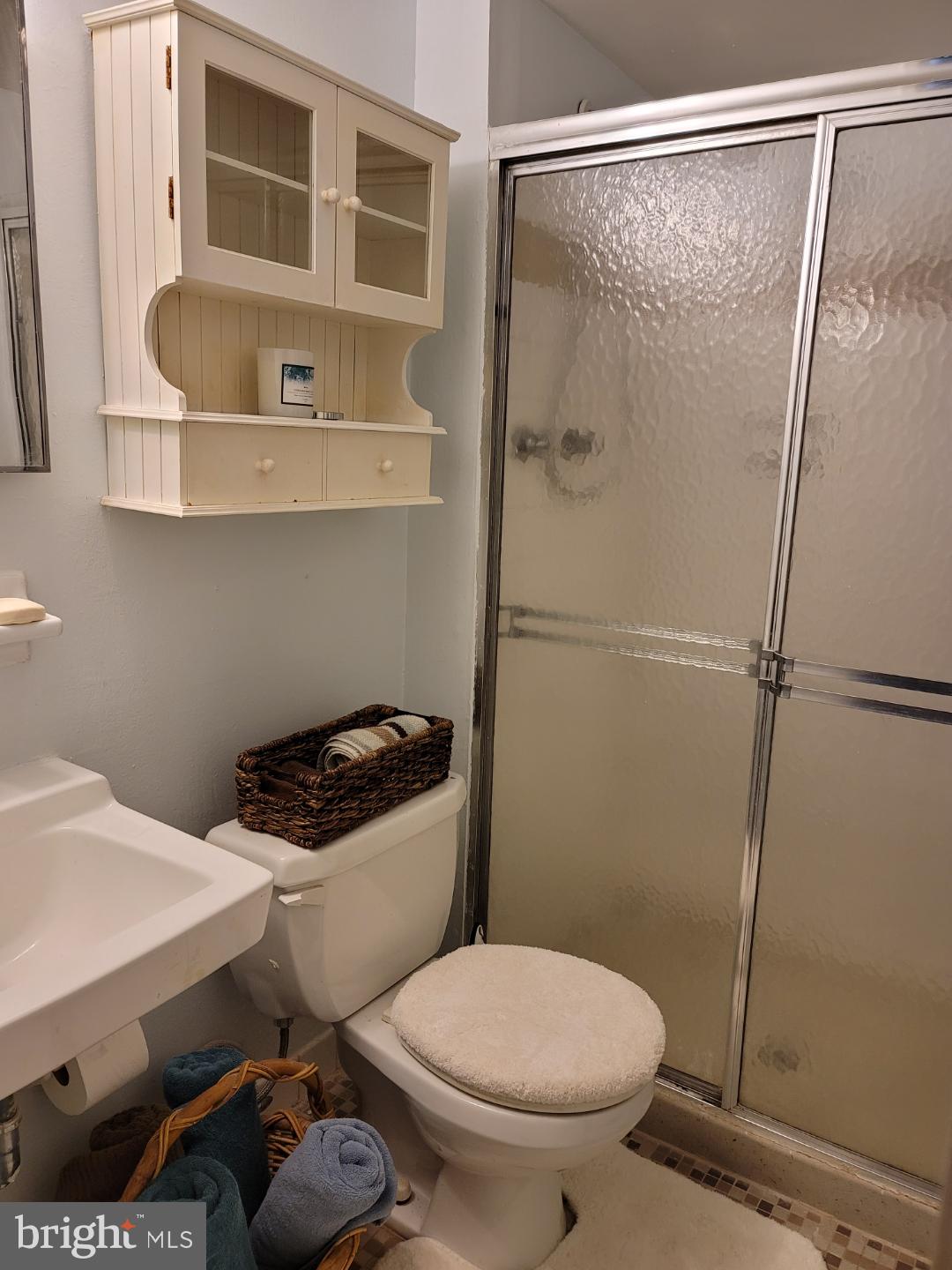 110 Byberry Road, Unit F4 Philadelphia, PA 19116 - Photo 12 of 15 Main Bath