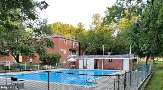 110 Byberry Road, Unit F4 Philadelphia, PA 19116 - Photo 14 of 15 Pool
