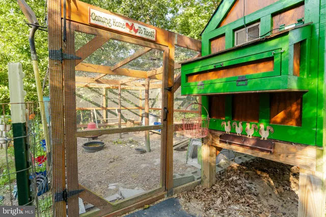 $895,000 | 82 Sabrina Lane, Gerrardstown, WV 25420