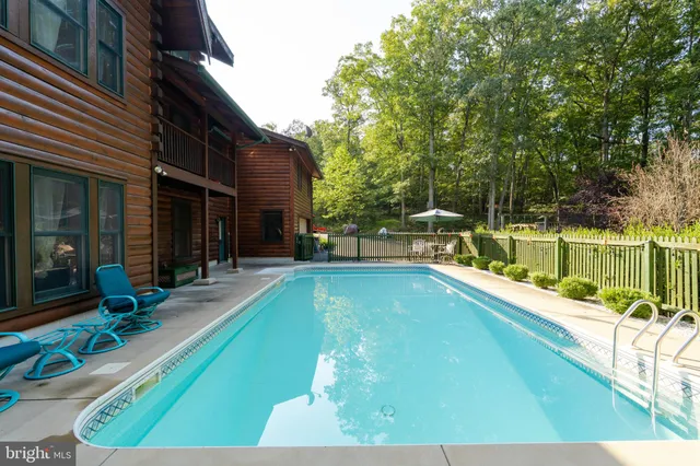 $919,000 | 82 Sabrina Lane, Gerrardstown, WV 25420