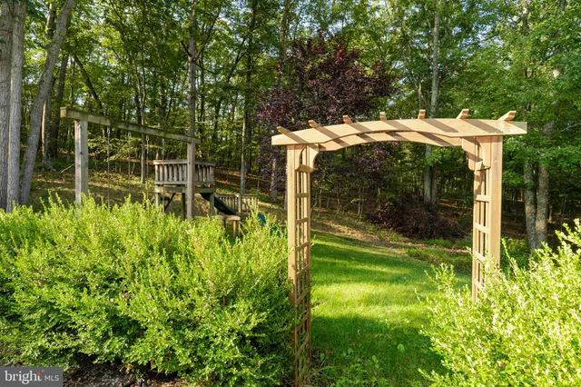 $895,000 | 82 Sabrina Lane, Gerrardstown, WV 25420