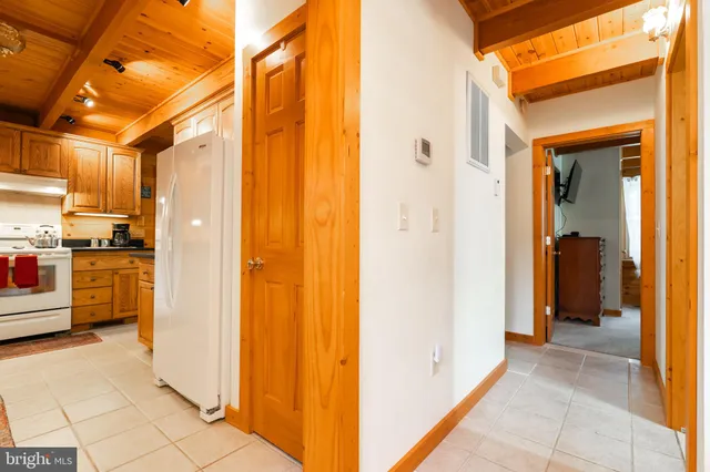 $919,000 | 82 Sabrina Lane, Gerrardstown, WV 25420