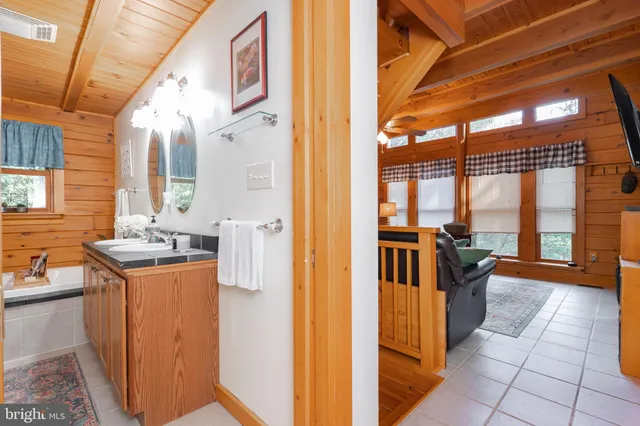 $919,000 | 82 Sabrina Lane, Gerrardstown, WV 25420