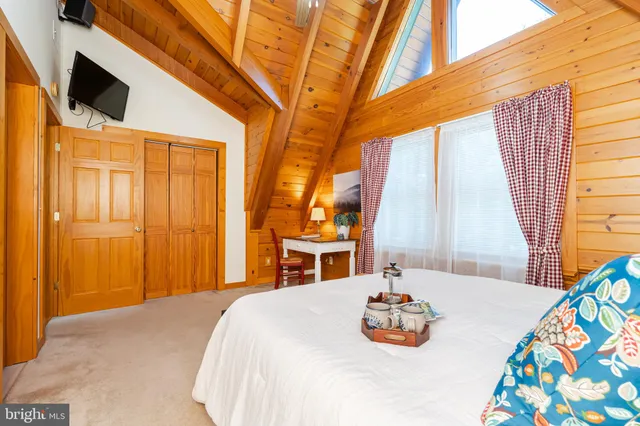 $919,000 | 82 Sabrina Lane, Gerrardstown, WV 25420