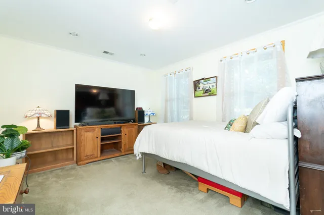 $919,000 | 82 Sabrina Lane, Gerrardstown, WV 25420