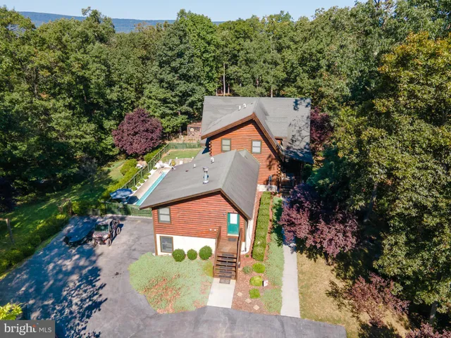 $895,000 | 82 Sabrina Lane, Gerrardstown, WV 25420