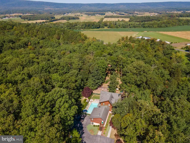 $895,000 | 82 Sabrina Lane, Gerrardstown, WV 25420