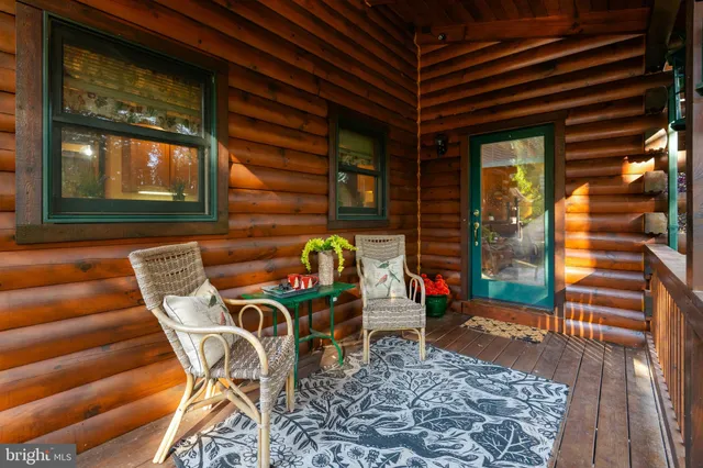 $895,000 | 82 Sabrina Lane, Gerrardstown, WV 25420