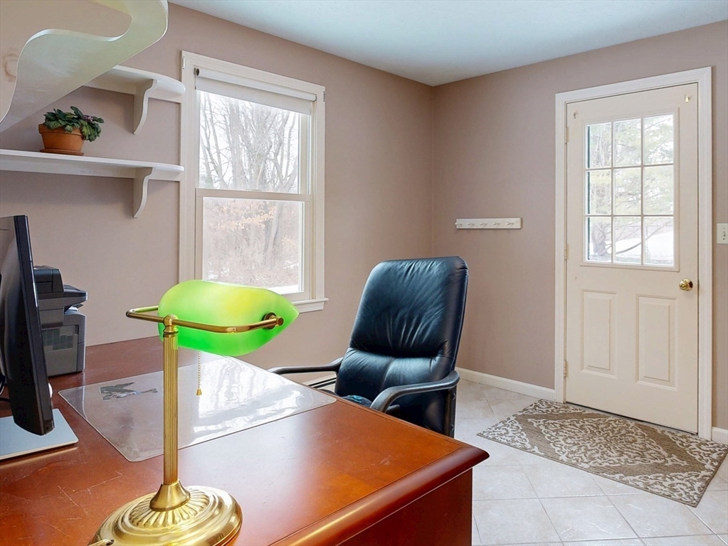 3 Copperwood Road Medfield, MA 02052 - Photo 16 of 41