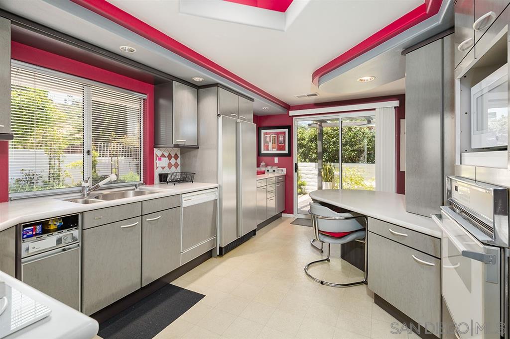 2397 Windmill View Road El Cajon, CA 92020 - Photo 12 of 25 Gallery Image 12