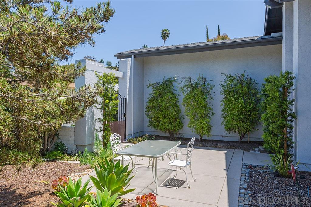 2397 Windmill View Road El Cajon, CA 92020 - Photo 4 of 25 Gallery Image 4