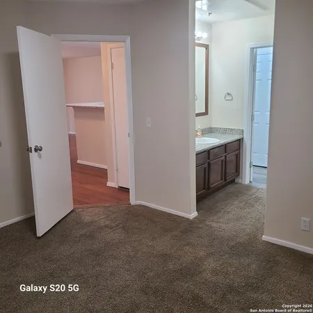 $949 | 10527 Perrin Beitel, Unit A108, San Antonio, TX 78217