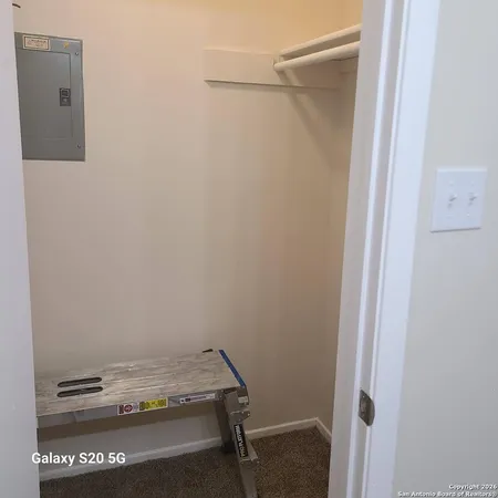 $949 | 10527 Perrin Beitel, Unit A108, San Antonio, TX 78217