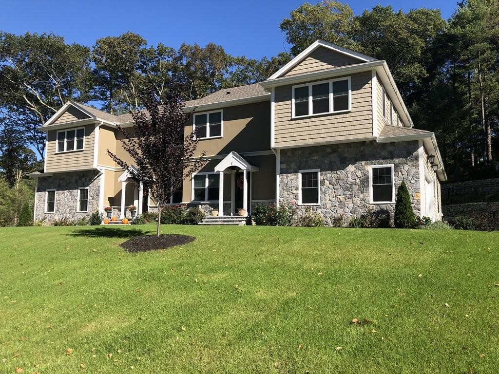11 Cashman Way, Unit 11 Middleton, MA 01949 - Photo 1 of 28 Gallery Image 1