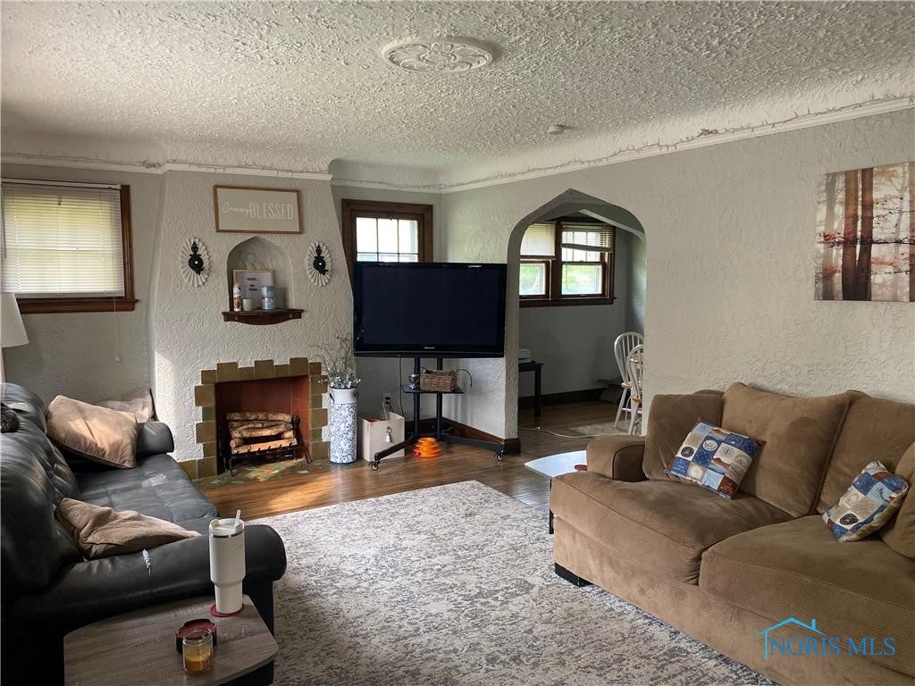 2012 Fernhill Road Toledo, OH 43607 - Photo 2 of 39 Gallery Image 2