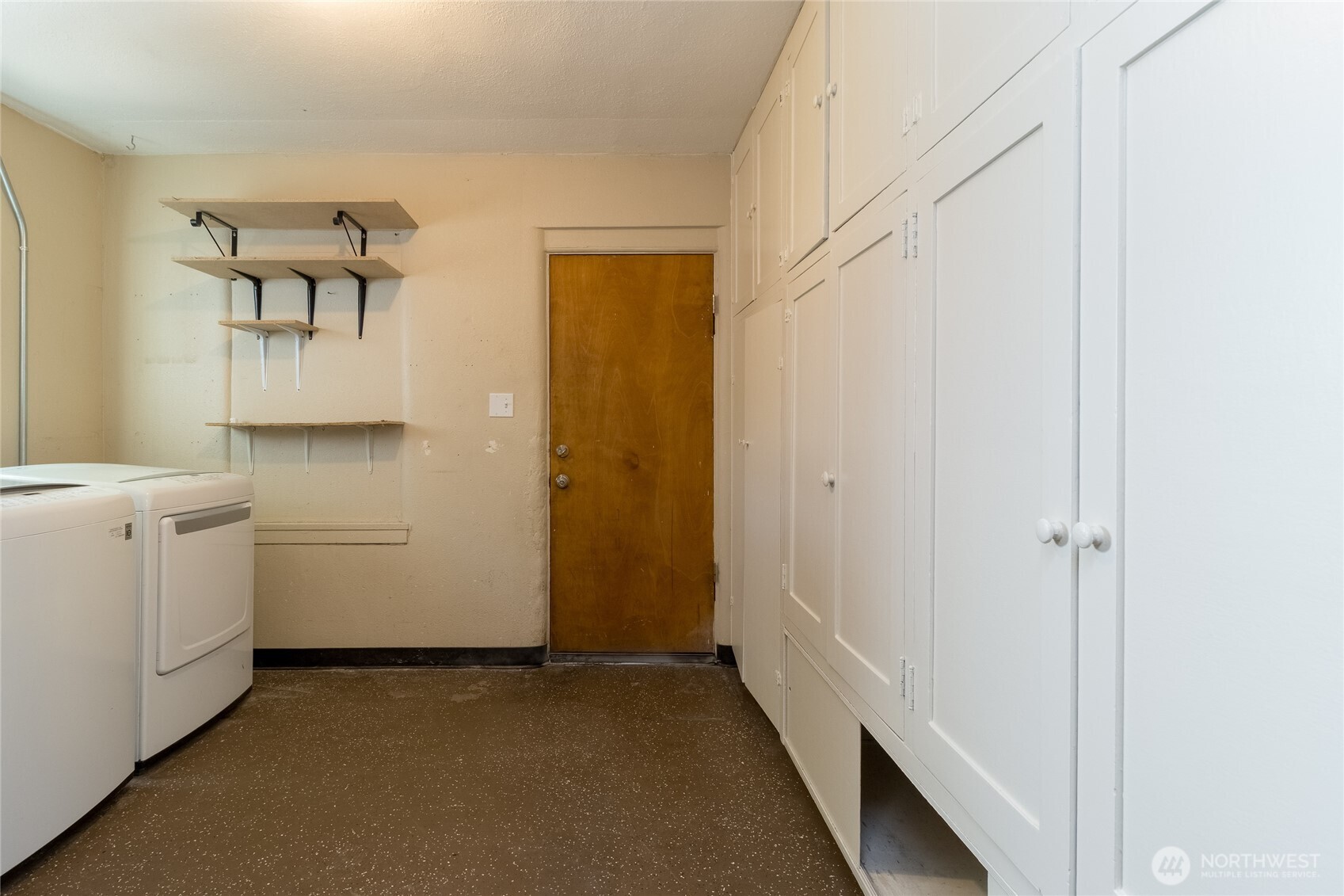627 Juniper Street Walla Walla, WA 99362 - Photo 16 of 29 a view of utility room