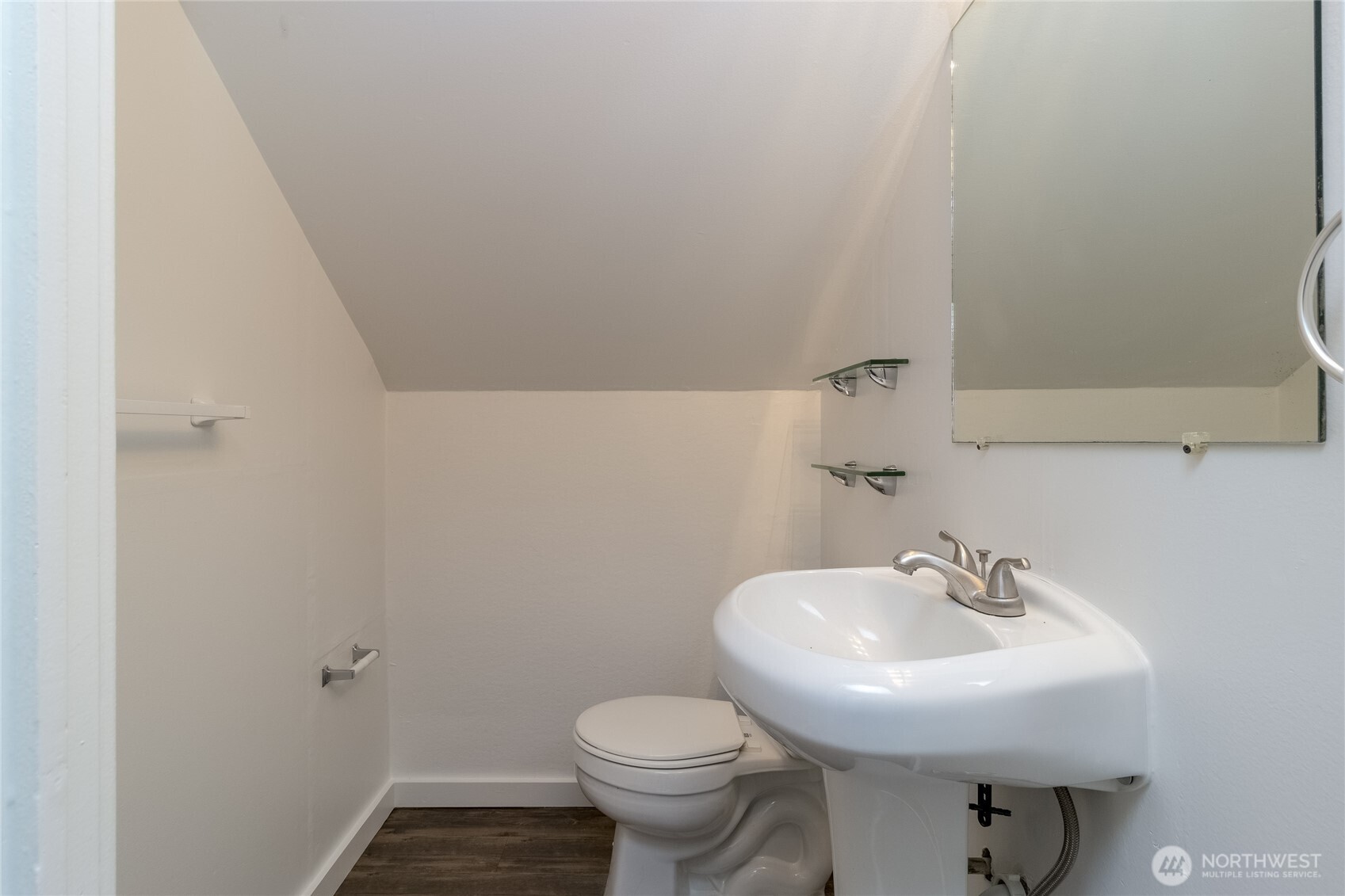 627 Juniper Street Walla Walla, WA 99362 - Photo 24 of 29 a bathroom with a sink toilet and a mirror