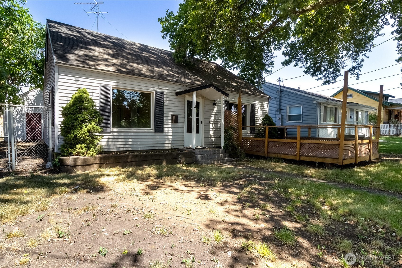 627 Juniper Street Walla Walla, WA 99362 - Photo 29 of 29 a view of a house with a yard covered in snow