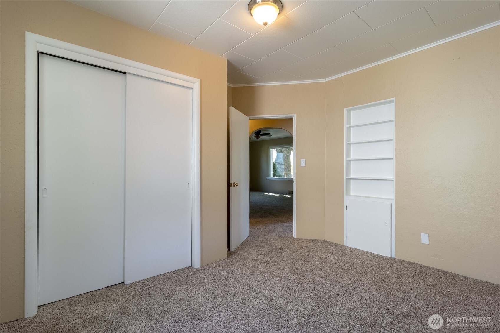 627 Juniper Street Walla Walla, WA 99362 - Photo 9 of 29 a view of a room with a hallway and closet