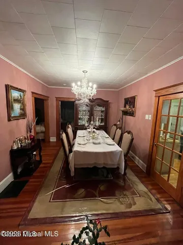 $1,800 | 240-242 Vrooman Avenue, Unit 2, Amsterdam, NY 12010