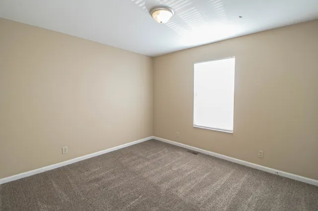 $830 | 363 Peabody Drive, Unit 2, Clarksville, TN 37042