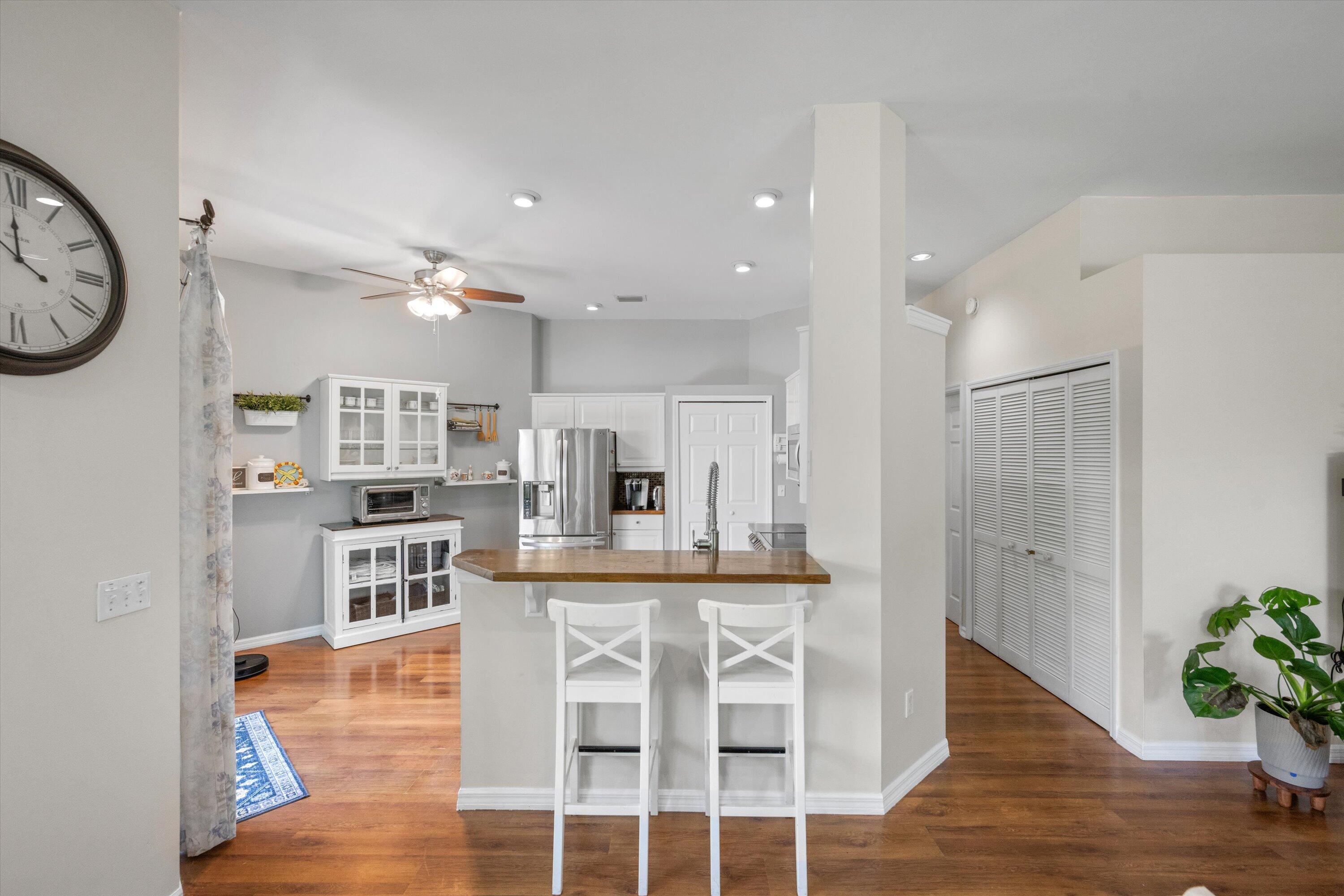 1110 Aviary Road Wellington, FL 33414 - Photo 17 of 51 breakfast bar