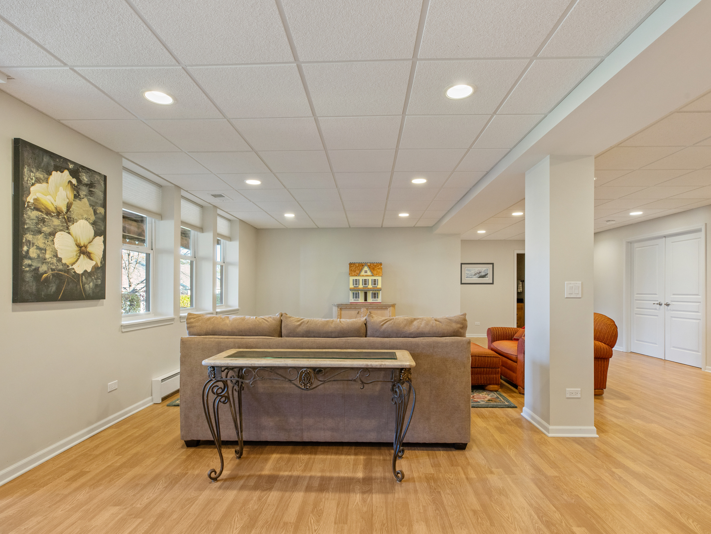 3001 Ravinia Circle Mundelein, IL 60060 - Photo 25 of 35 a living room with furniture and a wooden floor