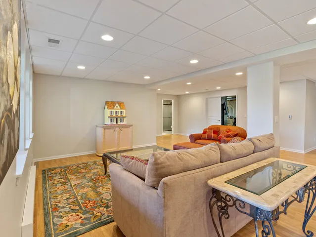 $589,500 | 3001 Ravinia Circle, Mundelein, IL 60060