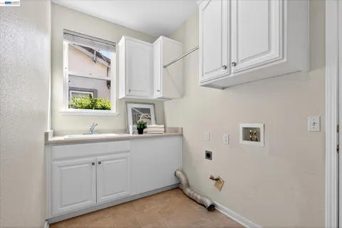 $575,000 | 1606 Regent Drive, Brentwood, CA 94513