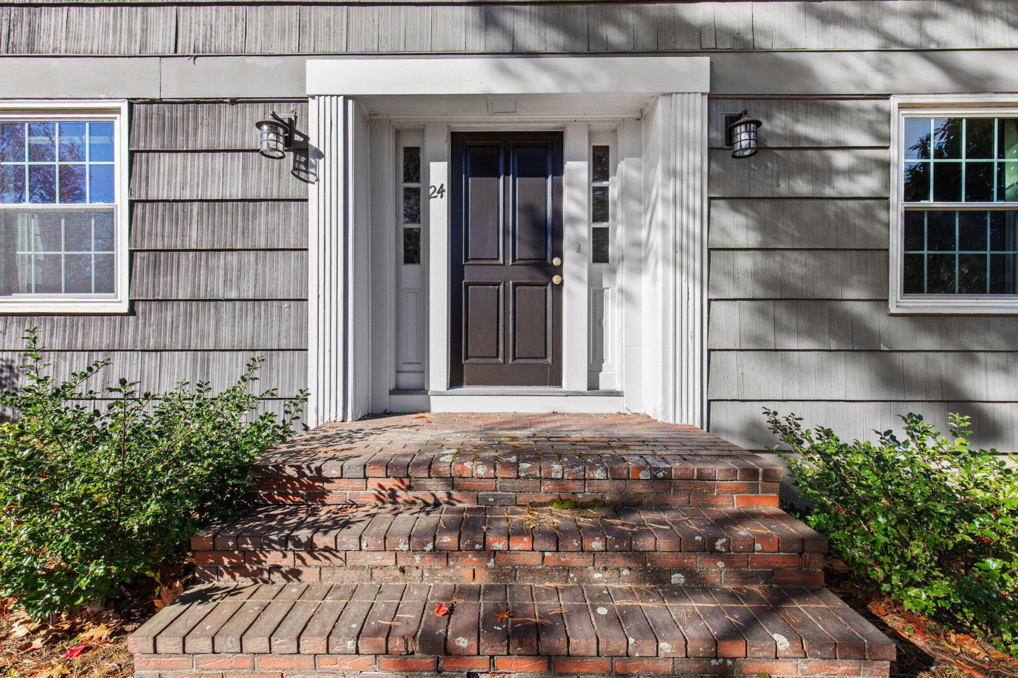 24 Pineloch Drive Portland, ME 04103 - Photo 3 of 33 24 pineloch portland-38