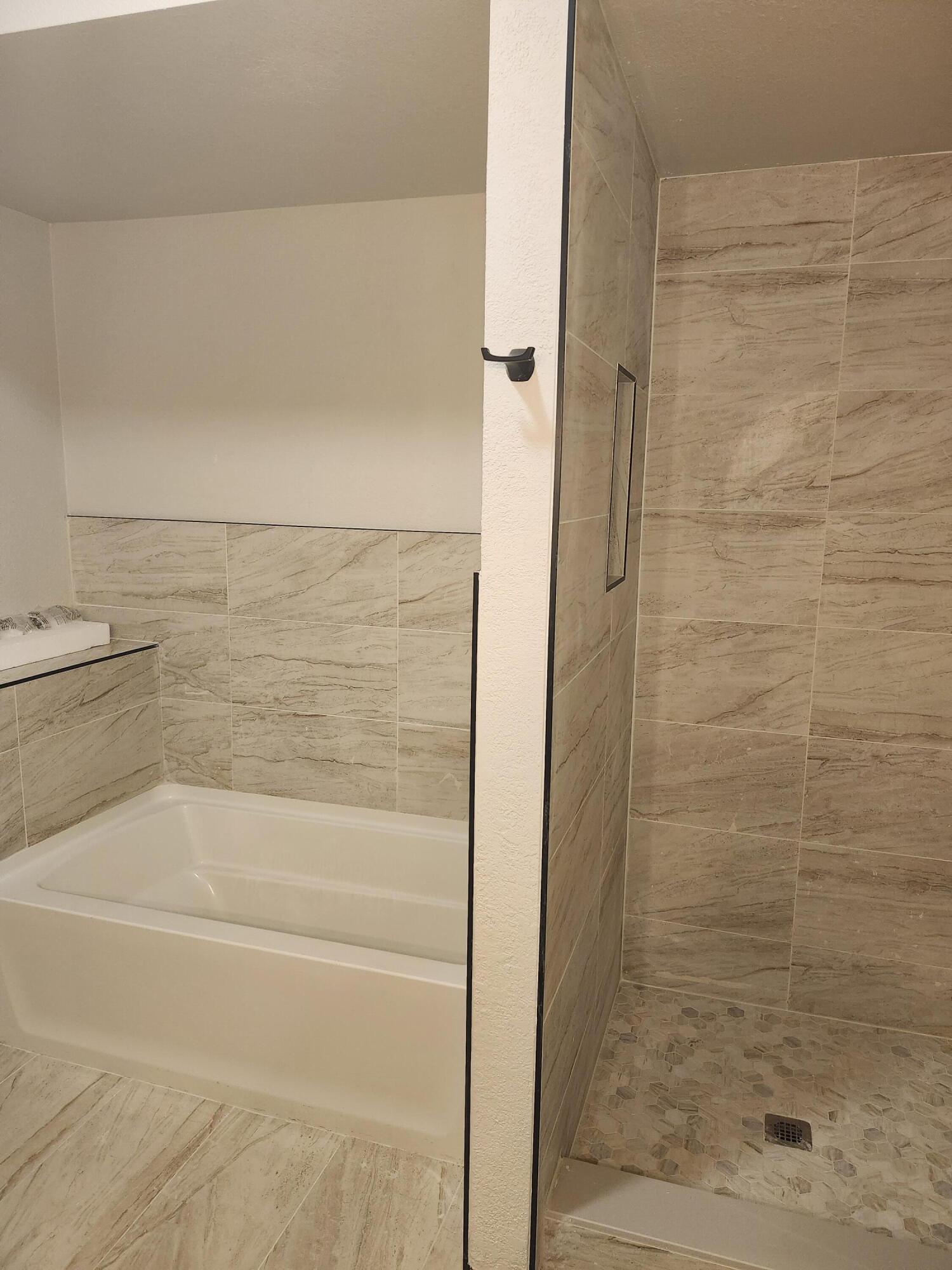 534 North Water Street, Unit B Milwaukee, WI 53202 - Photo 2 of 4 20260304_125031