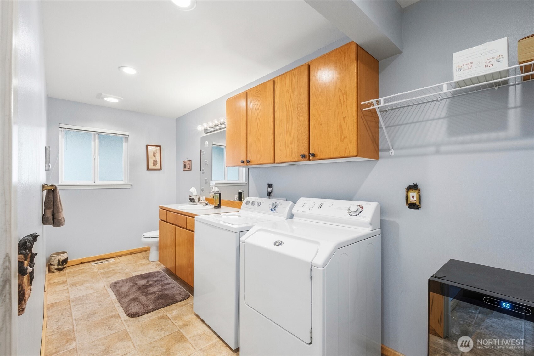 8348 Main Street, Unit 1 Peshastin, WA 98847 - Photo 33 of 40 a utility room with dryer and washer