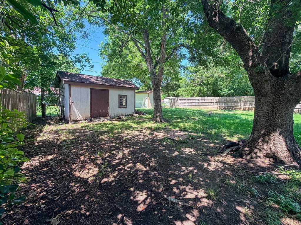 712 Pecan Street Burleson, TX 76028 - Photo 31 of 31