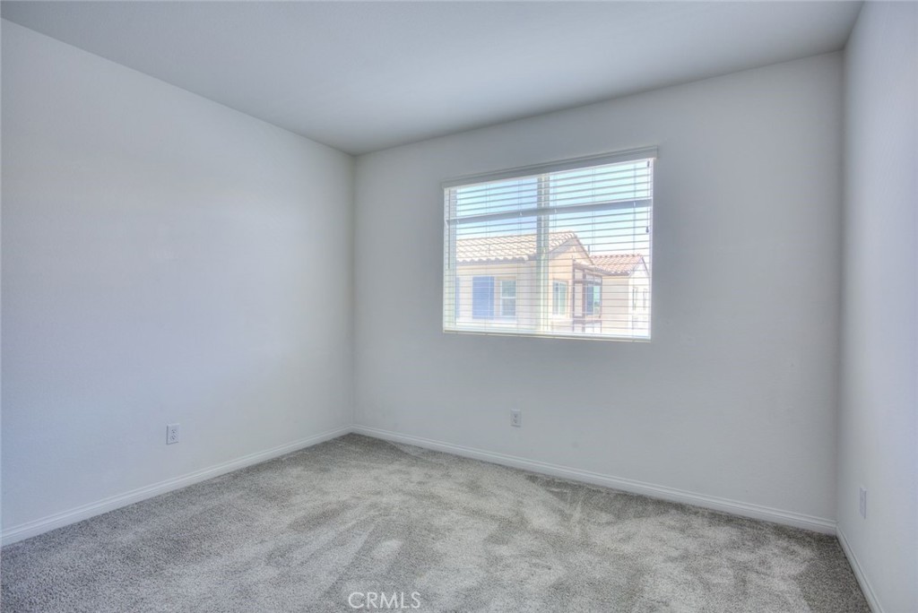 202 Bonita Lane Rialto, CA 92376 - Photo 33 of 43
