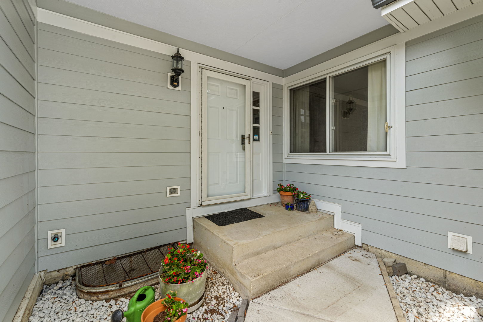 416 Swallow Lane Deerfield, IL 60015 - Photo 2 of 31 a bathroom with a sink and a shower