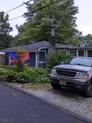 $315,000 | 32 Laurel Drive, Oak Ridge, NJ 07438