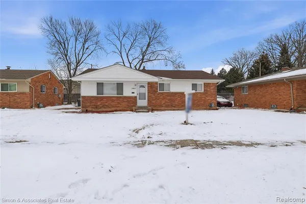 $269,000 | 18072 Snow Avenue, Dearborn, MI 48124