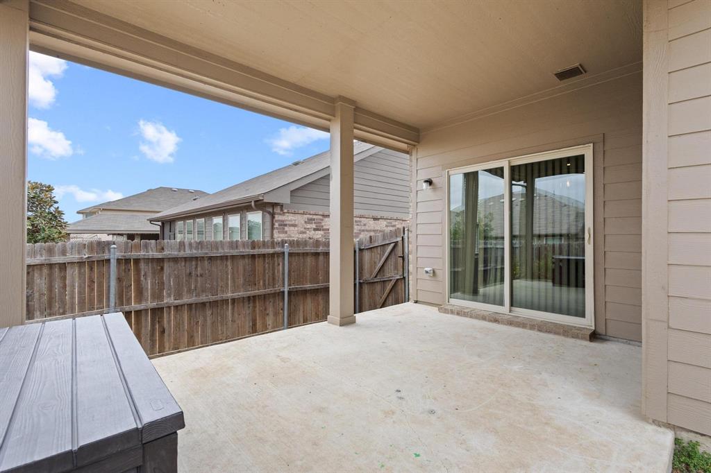 5513 Wharfside Place Denton, TX 76208 - Photo 32 of 37 a view of a balcony