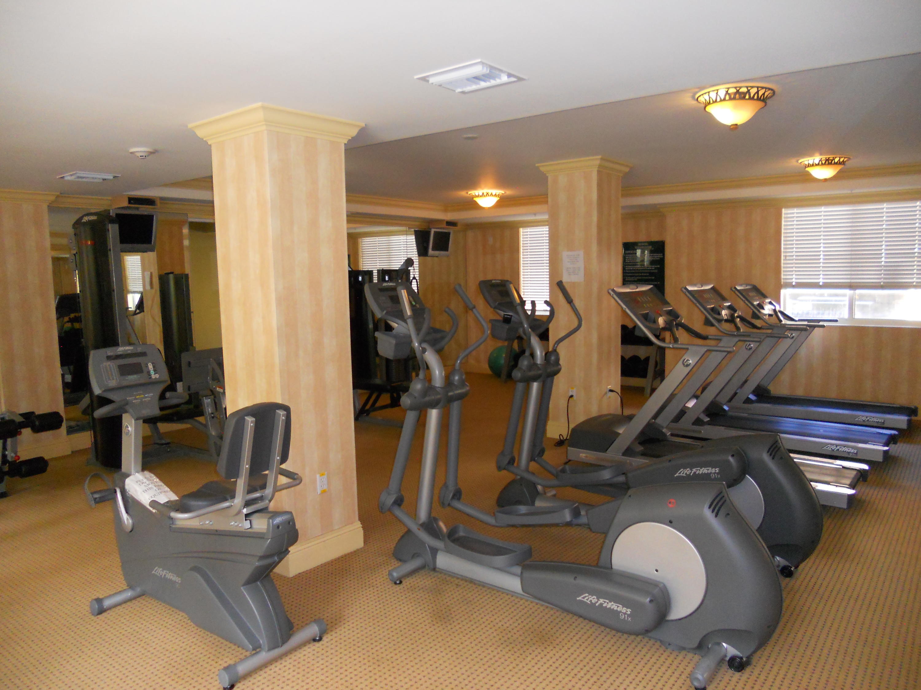 1102 Renaissance Way, Unit 102 Boynton Beach, FL 33426 - Photo 18 of 22 EXERSIZE ROOM