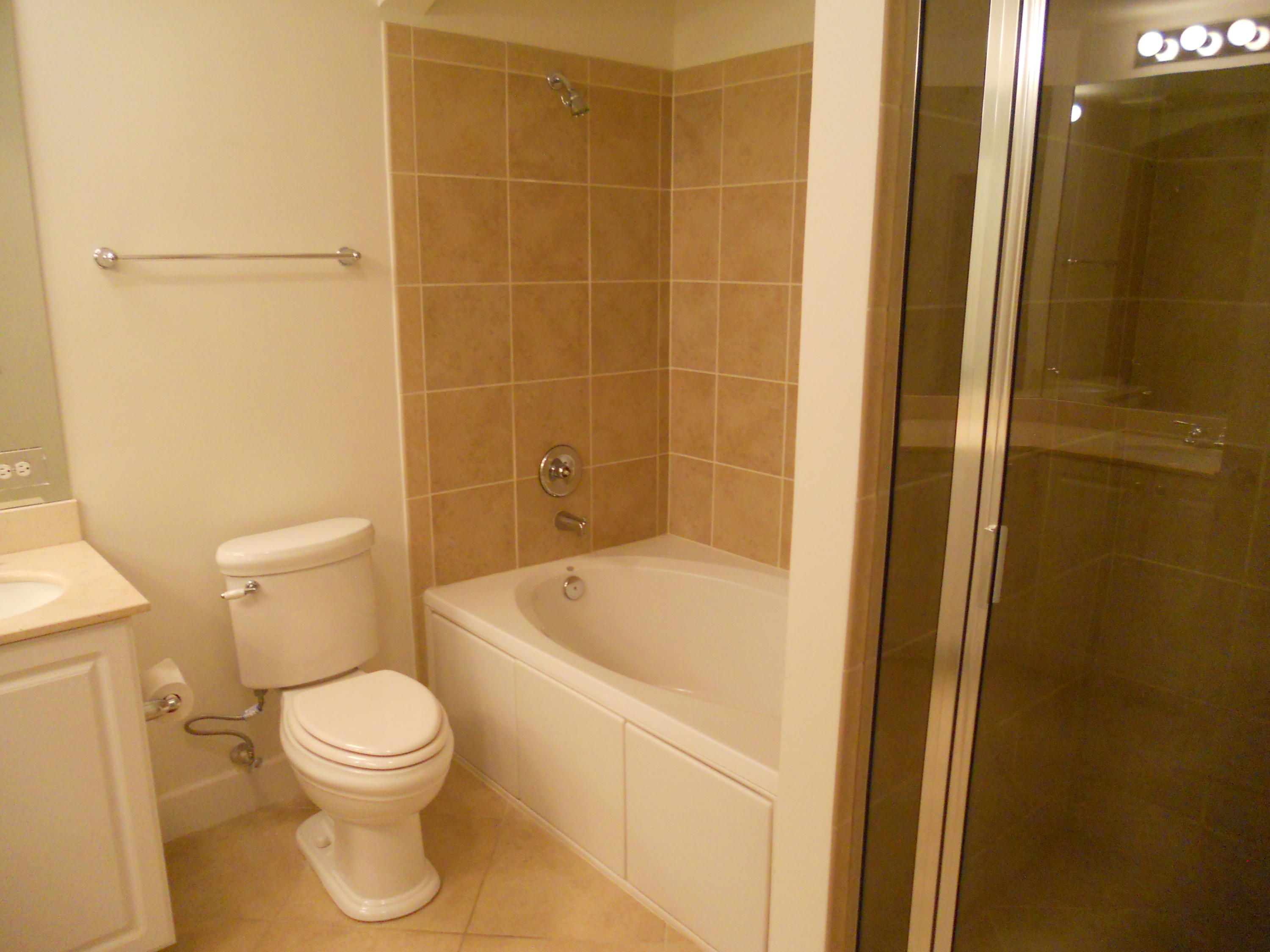 1102 Renaissance Way, Unit 102 Boynton Beach, FL 33426 - Photo 9 of 22 MASTER BATH