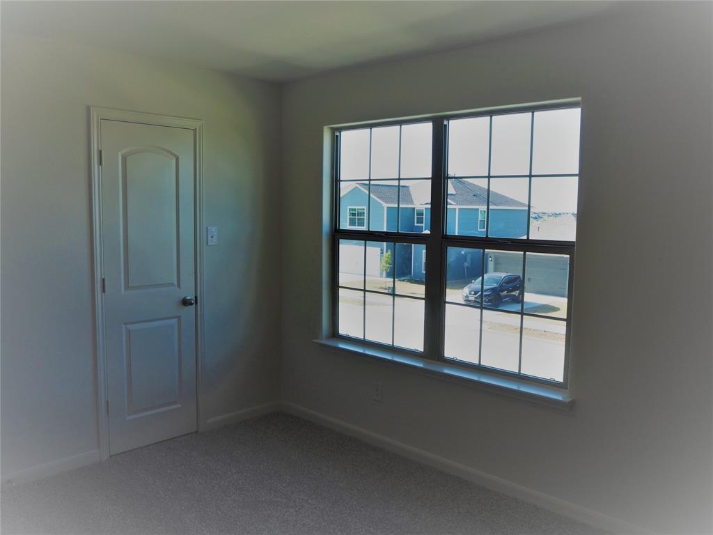 13612 Musselshell Drive Ponder, TX 76259 - Photo 31 of 39 an empty room with a window