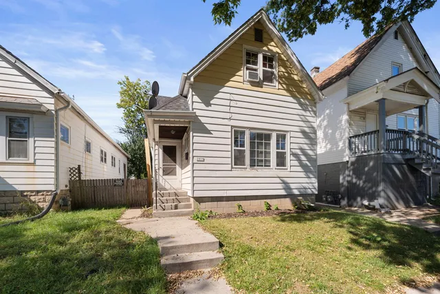 $184,900 | 1919 South 7th Street, Milwaukee, WI 53204