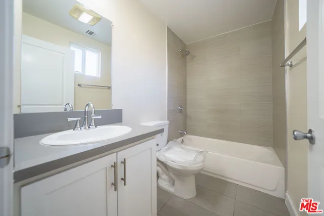 $3,200 | 6514 Brynhurst Avenue, Los Angeles, CA 90043