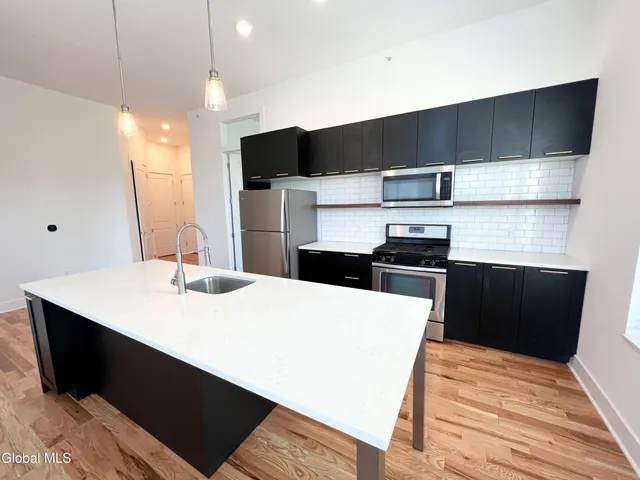 $2,667 | 308 Excelsior Avenue, Unit 407, Saratoga Springs, NY 12866