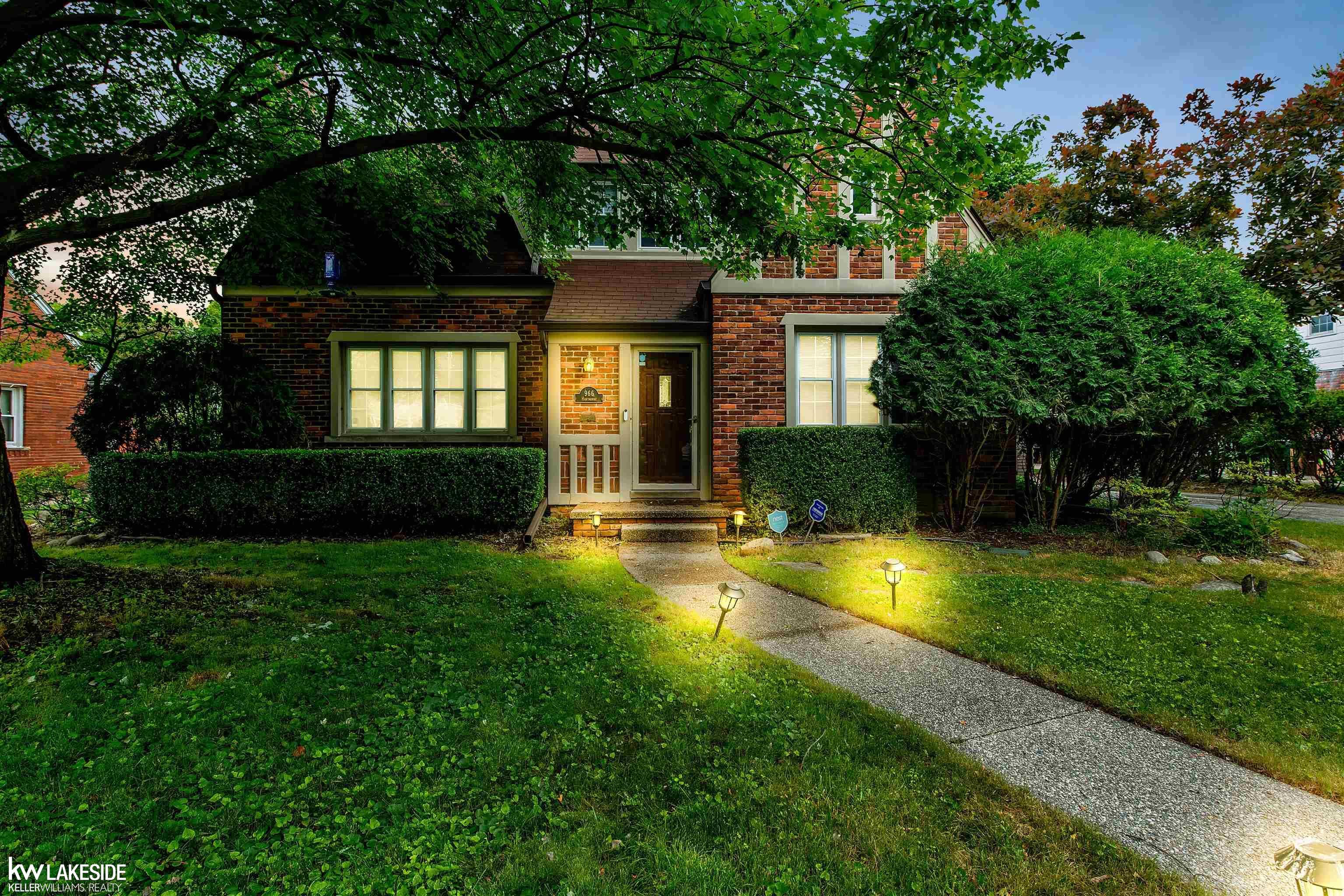 966 Hawthorne Road Grosse Pointe Woods, MI 48236 - Photo 24 of 24